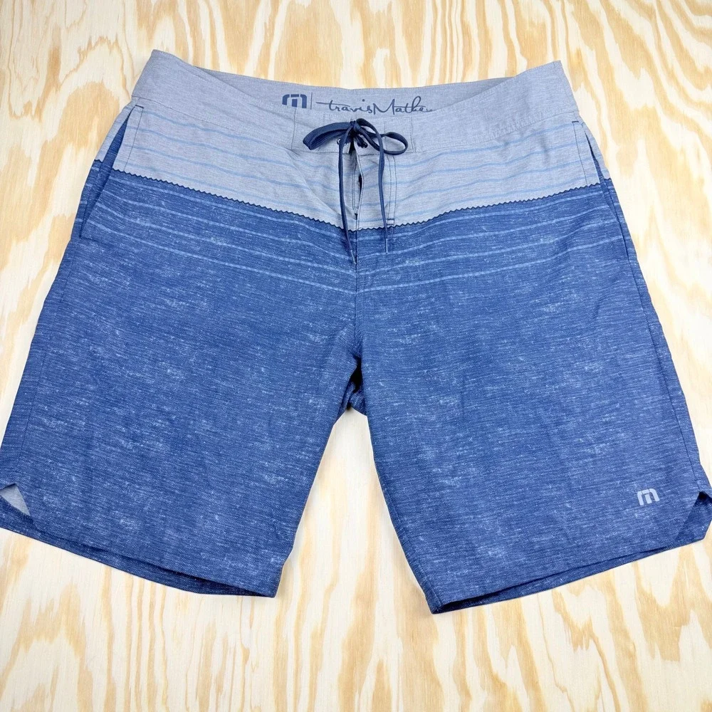 TravisMathew Mens Blue Colorblock Board Shorts Swim Trunks Size 36‎